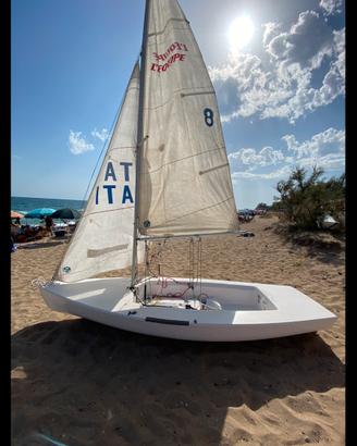 Deriva a vela, Equipe