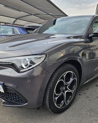 Alfa Romeo Stelvio 2.2 Turbodiesel 210 CV AT8 Q4 V