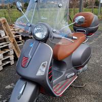 Scooter Piaggio Vespa GTS 300 SS