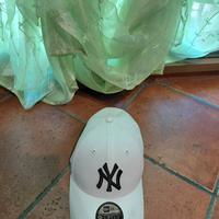 Cappello new era bianco 