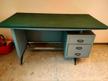 scrivania da ufficio vintage