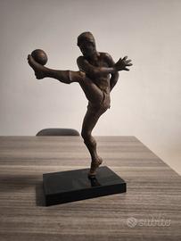 Statuia Calciatore 