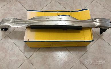 Traversa rinforzo paraurti anteriore Audi A4 2013