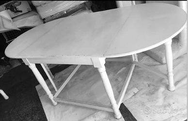 Tavolo Bianco Confalone