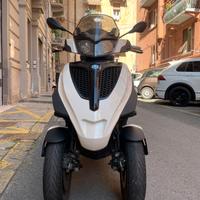 Piaggio MP3 300