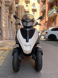 Piaggio MP3 300
