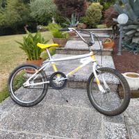 Bici BMX Peripoli ruota da 20 