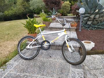 Bici BMX Peripoli ruota da 20 