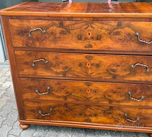 Cassettiera in legno