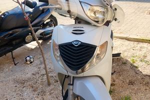 Honda sh 150i 