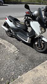 Xmax 125