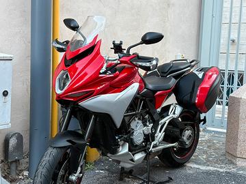 Mv agusta turismo veloce 800
