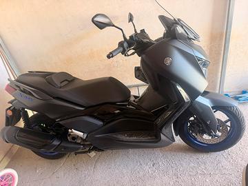 Xmax 300