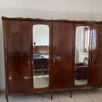 Mobile antico camera