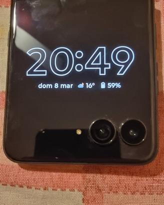 Motorola RAZR 60 Ultra (2025) - Pari al nuovo + Ga
