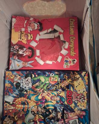Stock vestiti di carnevale