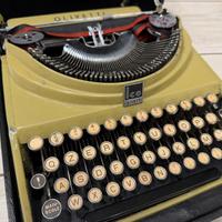 Macchina da scrivere Olivetti Ico Mp1