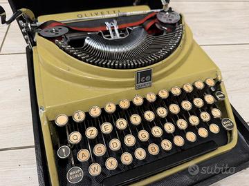 Macchina da scrivere Olivetti Ico Mp1