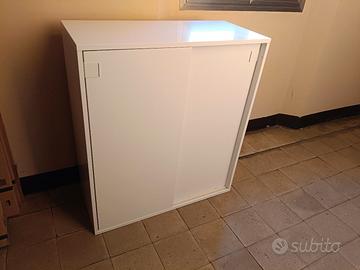 Mobiletto bianco ante scorrevoli 