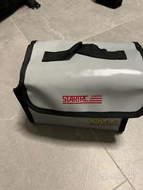 SOFIRN batterie 18650 con safe case