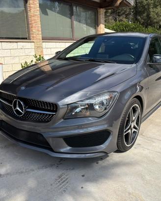 MERCEDES-BENZ CLA 180 CDI Premium AMG