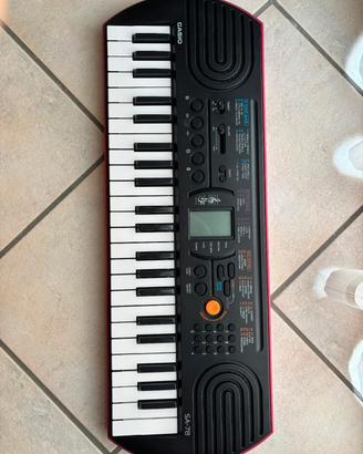 Tastiera musicale CASIO SA77 rosa con custodia