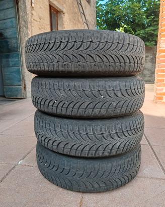 N.4 Gomme Nexen Winguard M+S 165/70R14 81T+cerchi