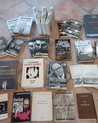 Libri in russo.