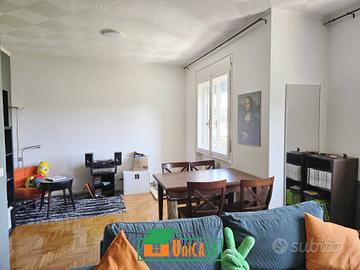 Appartamento di 85 m² con 3 locali e box auto a Mo