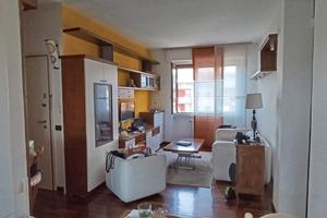 Stanza matrimoniale privata in zona INGANNI M1