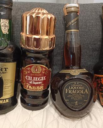 VARIE BOTTIGLIE DI LIQUORE DA COLLEZIONE