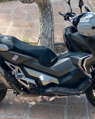 Honda XADV750