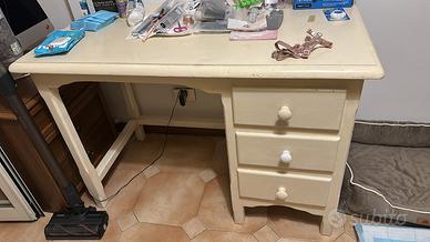 Scrivania in legno. 115/59/78. Zona Rustica