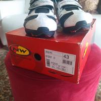 Scarpe da mountain bike 