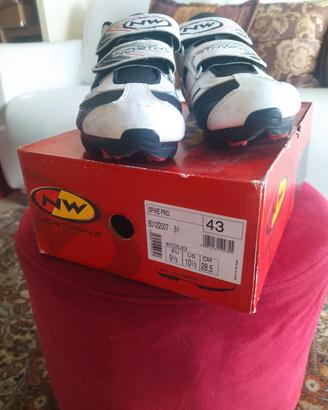 Scarpe da mountain bike 