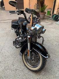 Harley-Davidson Touring Road King - 2013