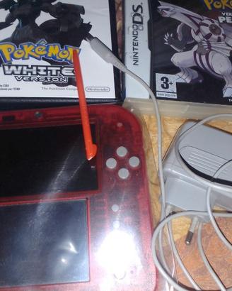 Nintendo 2DS ed Charizard  (speciale) + 3 Pokémonn