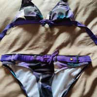 Bikini Protest viola 