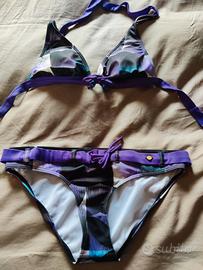 Bikini Protest viola 