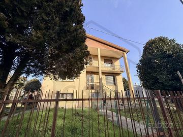 PORZIONE DI BIFAMILIARE AD ABANO TERME - GIARRE