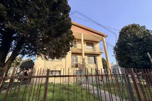 PORZIONE DI BIFAMILIARE AD ABANO TERME - GIARRE