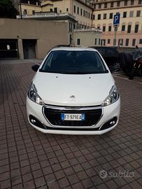 Peugeot 208 Bianca