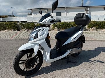 SYM SR 125 cbs 2025 con bauletto