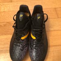 Scarpe rugby / calcio n. 43