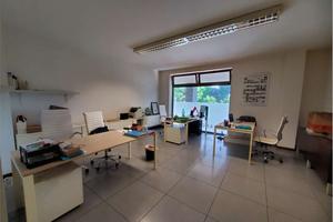 MARIANO COMENSE all'interno del Centro Forum affit