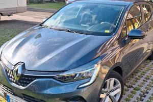Renault Clio zen tce 100 cv benzin gpl anno 2021. 