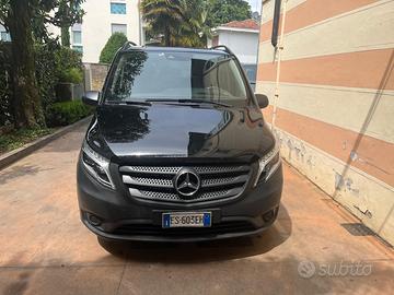 Vito 2.2 116 CDI Compact, 4x4 automatico, 6 posti.