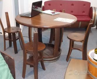 4 tavoli + 16 sgabelli da botti in legno