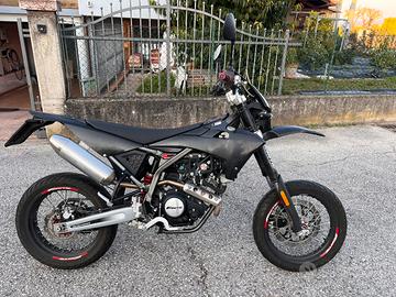 Fantic motard xmf 125