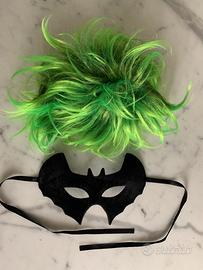 Maschera pipistrello e parrucca verde impazzita